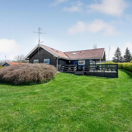 Nice Home In Rudkobing With Kitchen Spodsbjerg