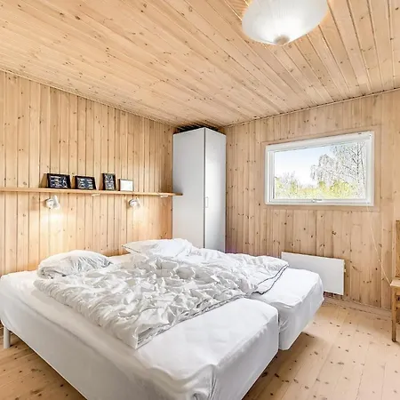 Nice Home In Rudkobing With Kitchen * Spodsbjerg
